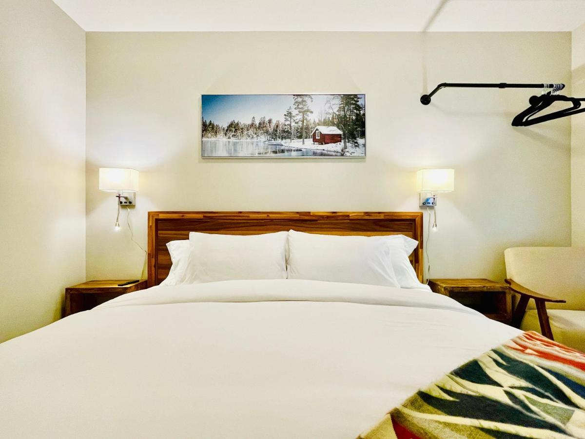 Joe'S Contemporary 2 King Bedrooms Vacation Home In كانمور المظهر الخارجي الصورة
